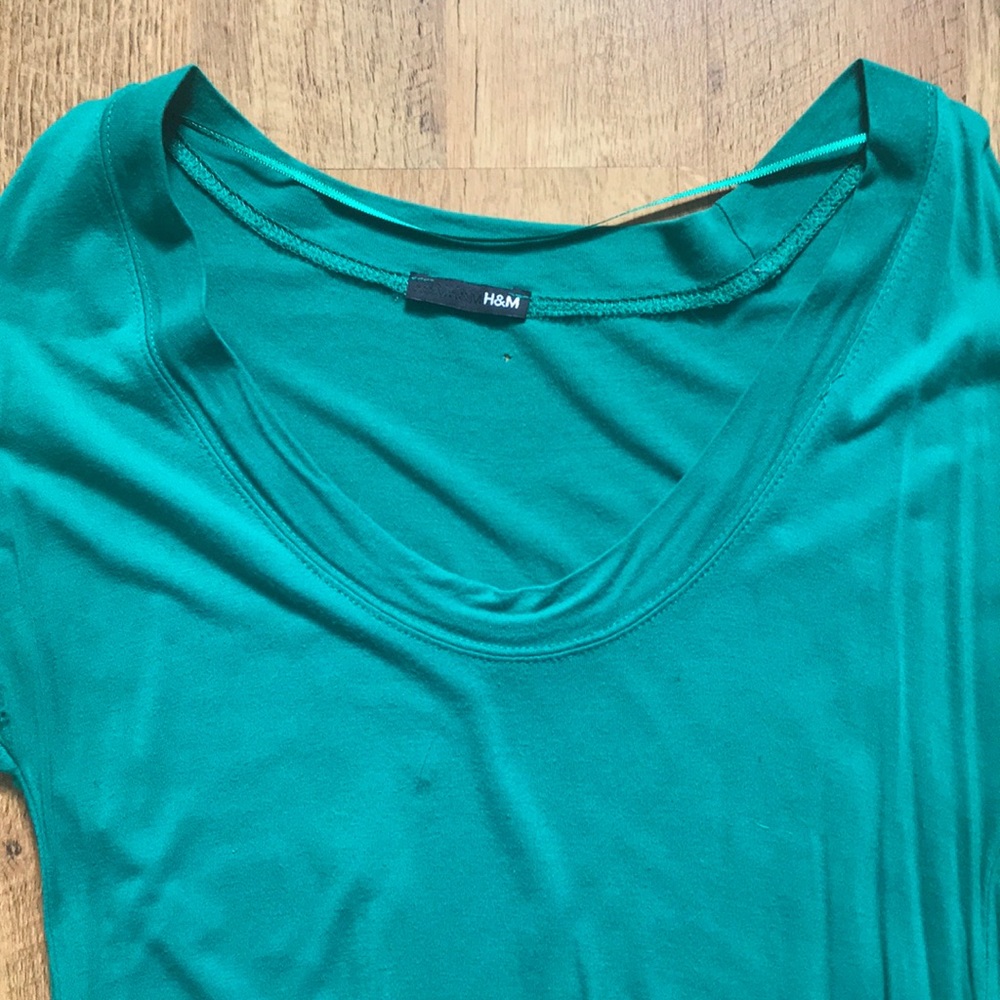 H&M Top - Picture 2 of 2